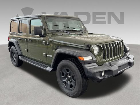 Used 2021 Jeep Wrangler Unlimited Sport AWD/4WD image 6