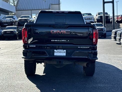 Used 2023 GMC Sierra 2500 Denali w/ Denali Black Diamond Edition image 3