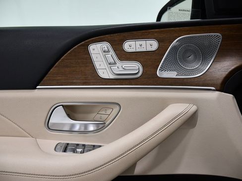 Certified 2021 Mercedes-Benz GLS 580 4MATIC image 17