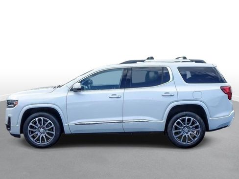 Used 2023 GMC Acadia Denali w/ Denali Technology Package FWD image 4
