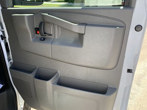 Used 2024 Chevrolet Express 2500 w/ Driver Convenience Package RWD image 33