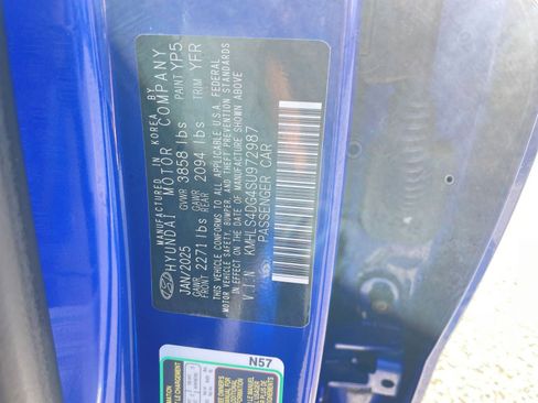 Used 2025 Hyundai Elantra SEL image 30