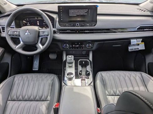 New 2026 Mitsubishi Outlander SEL image 17