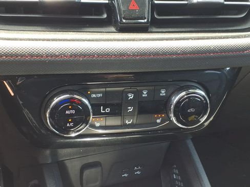 Used 2024 Chevrolet TrailBlazer RS w/ Convenience Package AWD/4WD image 18