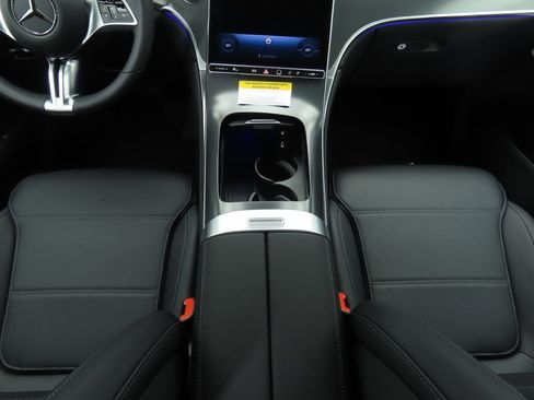 Certified 2025 Mercedes-Benz GLC 300 image 16