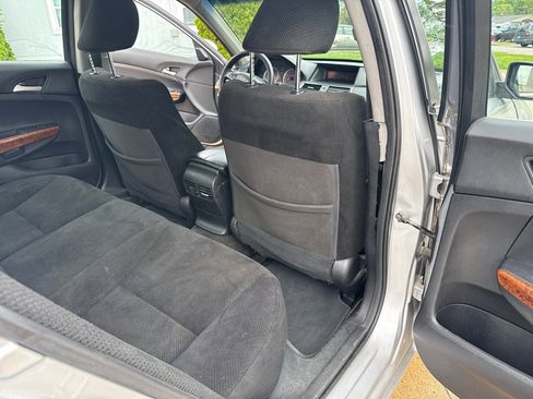 Used 2011 Honda Accord EX image 12