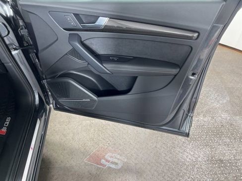 Used 2023 Audi SQ5 Premium Plus w/ Premium Plus Package image 11