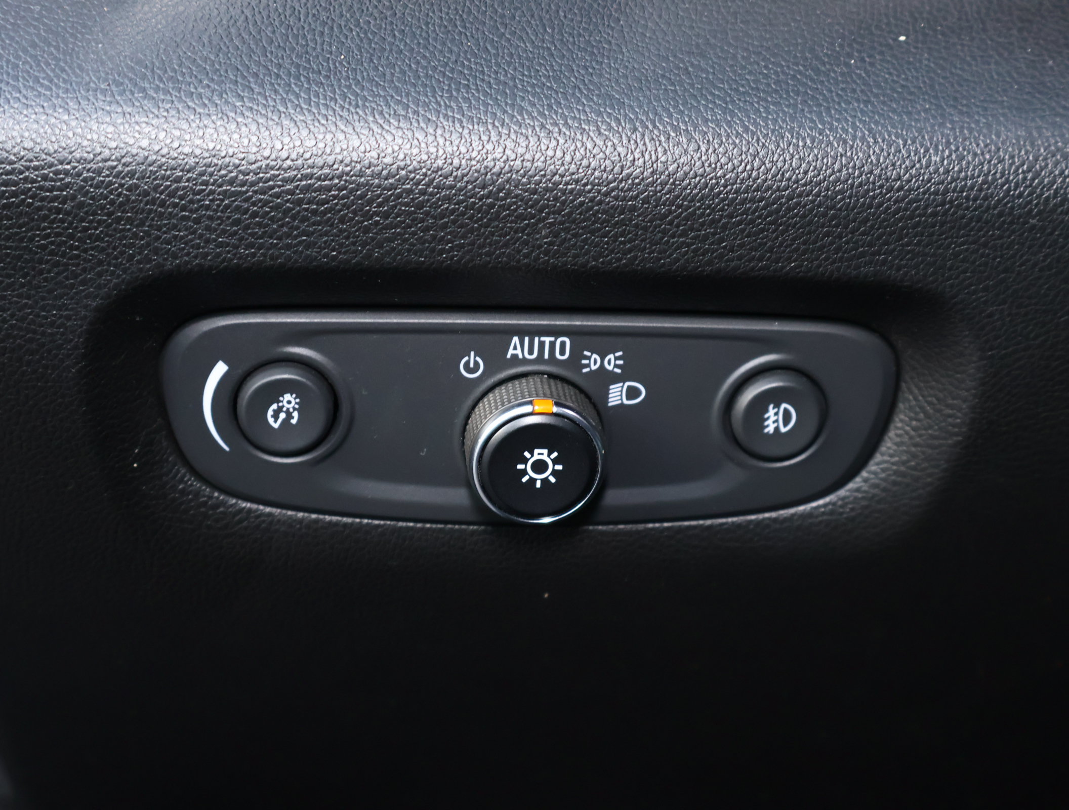 Used 2018 Chevrolet Traverse Premier AWD/4WD image 14