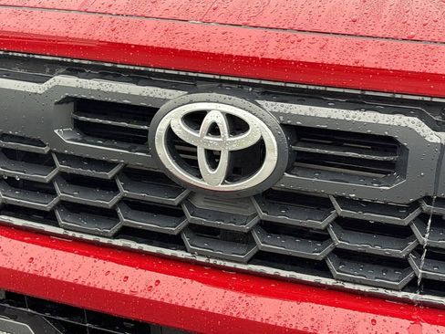 Used 2024 Toyota Tacoma TRD Sport image 32