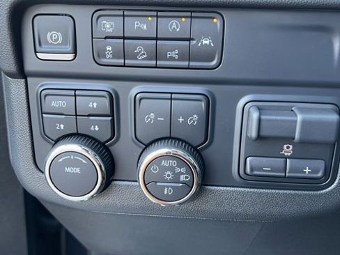 New 2025 Chevrolet Tahoe Premier w/ Sun And Tow Package image 41