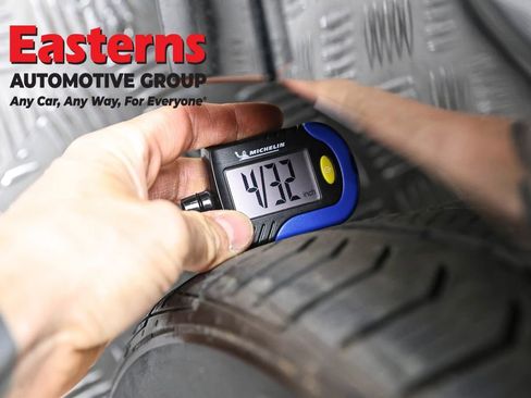 Used 2018 Mercedes-Benz E 300 4MATIC image 27