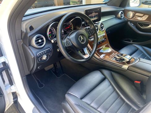 Used 2017 Mercedes-Benz GLC 300 4MATIC image 22