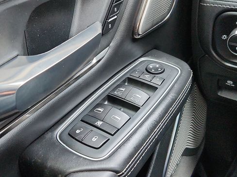 Used 2020 RAM 1500 Limited AWD/4WD image 16