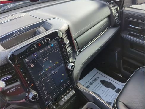 Used 2024 RAM 2500 Limited image 18