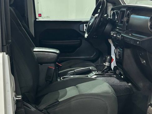 Used 2019 Jeep Wrangler Sport AWD/4WD image 46