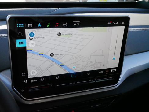 Certified 2025 Volkswagen ID.4 Pro S image 29