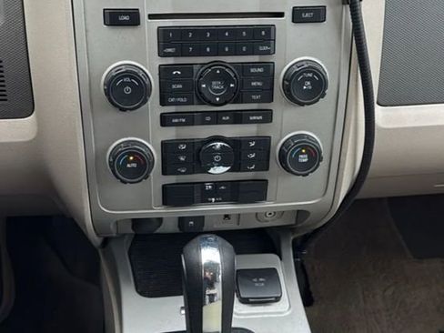 Used 2010 Ford Escape 2WD Hybrid image 12