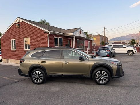 Used 2025 Subaru Outback Limited AWD/4WD image 3