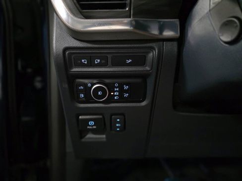 Used 2024 Ford F150 Lariat image 31