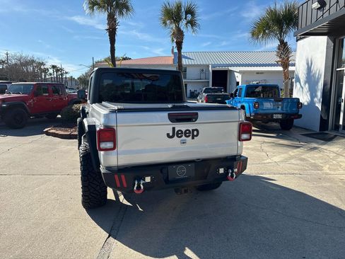 Used 2022 Jeep Gladiator Sport image 7