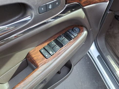 Used 2016 Buick Enclave Premium w/ Experience Buick Package image 18