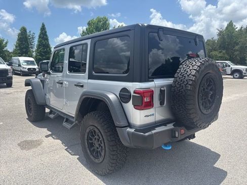 Used 2023 Jeep Wrangler Unlimited Rubicon 4xe AWD/4WD image 7