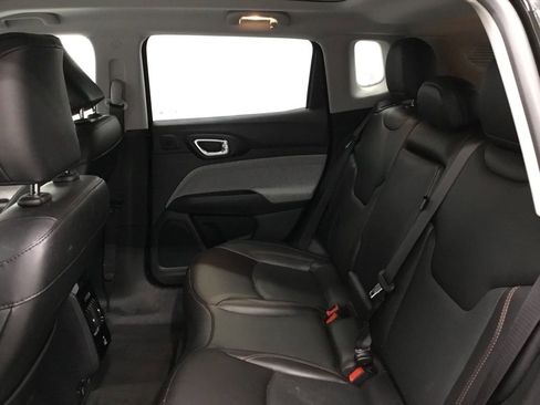 Used 2022 Jeep Compass Latitude w/ Sun and Sound Group AWD/4WD image 26