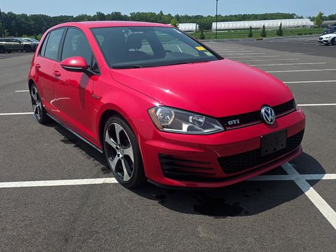 Used 2015 Volkswagen GTI S FWD image 3