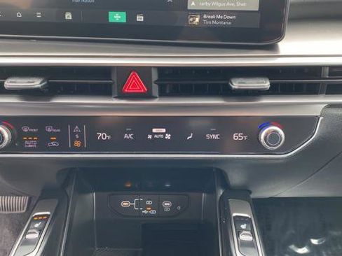 New 2026 Kia Sorento EX AWD/4WD image 18