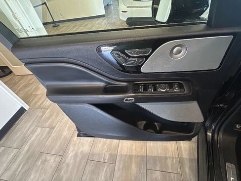Used 2020 Lincoln Aviator Reserve w/ Equipment Group 202A AWD/4WD image 27
