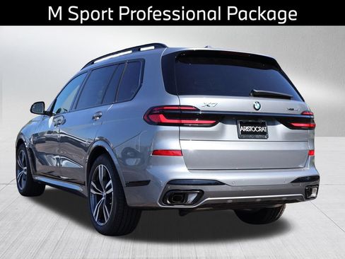 Certified 2026 BMW X7 xDrive40i w/ Executive Package AWD/4WD image 8