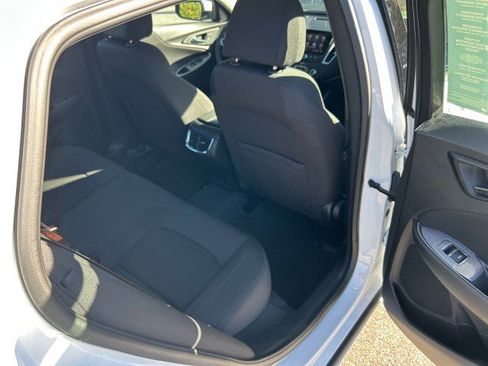 Used 2023 Chevrolet Malibu LT image 38