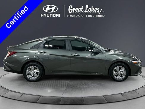 Certified 2024 Hyundai Elantra SE FWD image 7