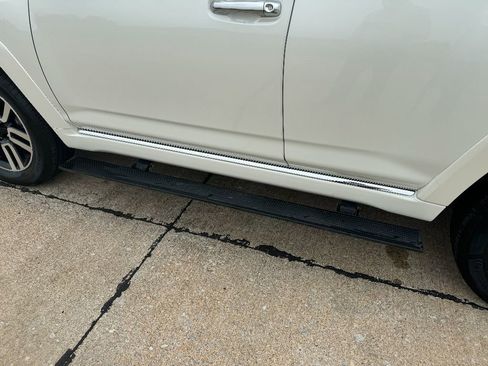 Used 2023 Toyota 4Runner Limited image 16