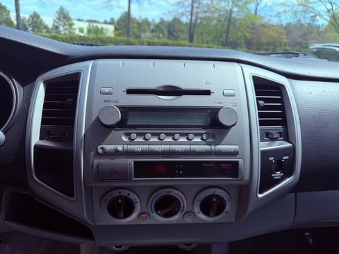 Used 2007 Toyota Tacoma PreRunner image 16