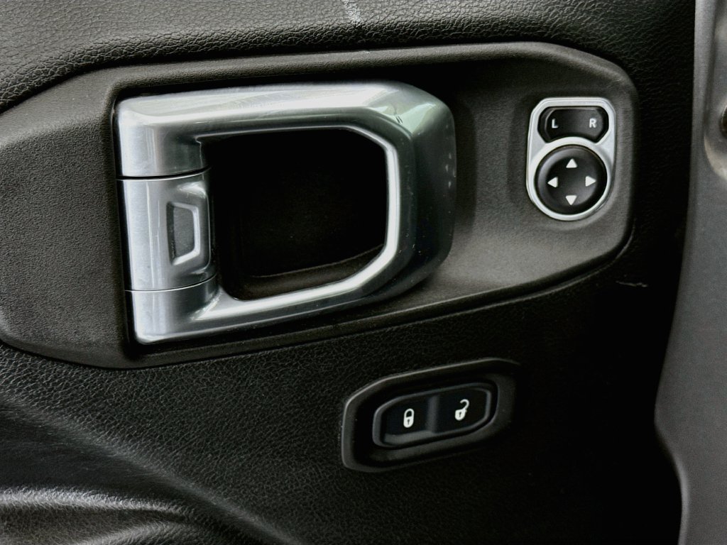 Used 2021 Jeep Wrangler Unlimited Sport AWD/4WD image 21
