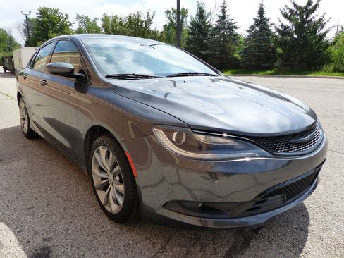 Used 2015 Chrysler 200 S w/ Navigation & Sound Group I FWD image 10