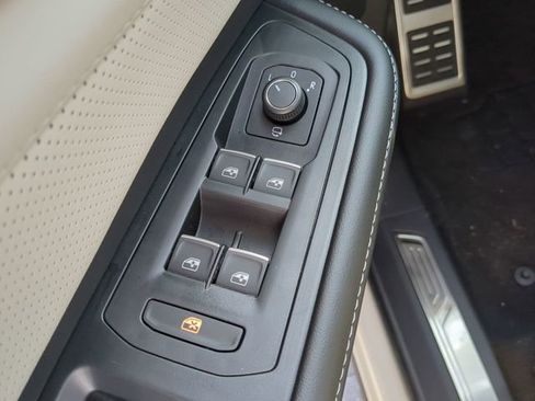 New 2026 Volkswagen Atlas Cross Sport SEL Premium R-Line AWD/4WD image 19