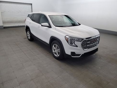 Used 2024 GMC Terrain SLE FWD image 13