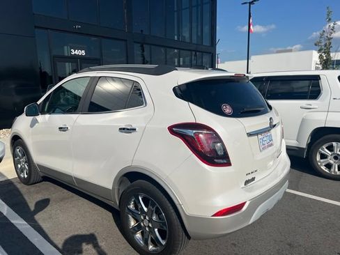 Used 2018 Buick Encore Essence w/ Experience Buick Package FWD image 3