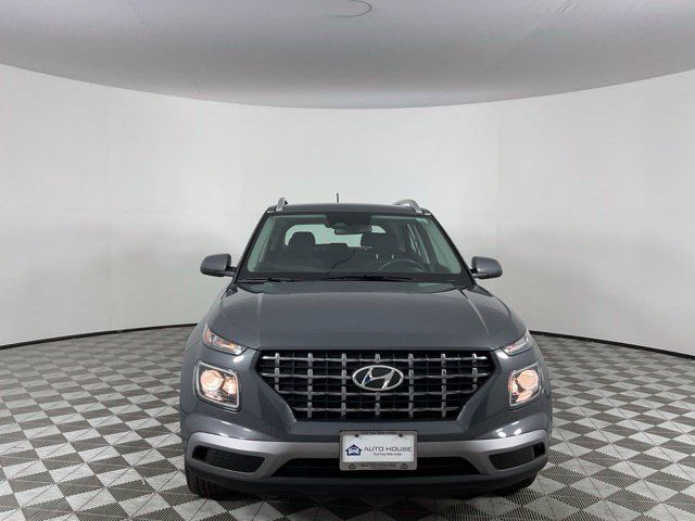 Used 2026 Hyundai Venue SEL FWD image 4