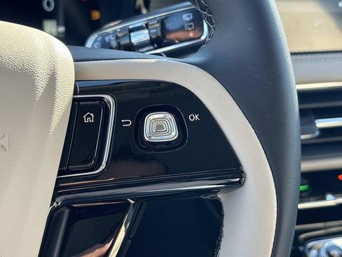 New 2026 Lincoln Corsair Premiere image 25