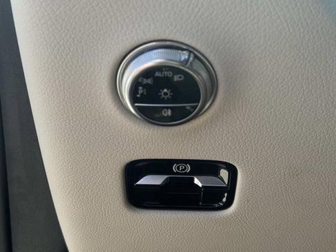 Used 2023 Mercedes-Benz GLC 300 image 21