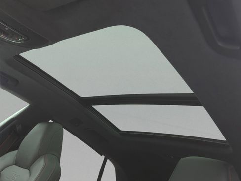 Used 2024 Audi RS Q8 image 27