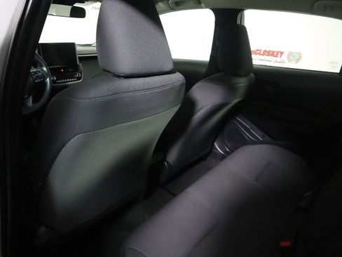 Used 2025 Toyota Corolla LE image 38