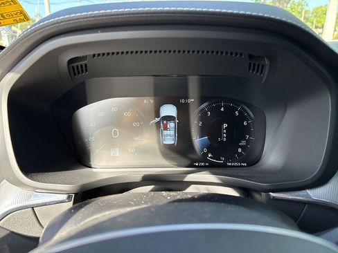 Used 2020 Volvo XC60 T5 R-Design w/ Protection Package Premier image 11