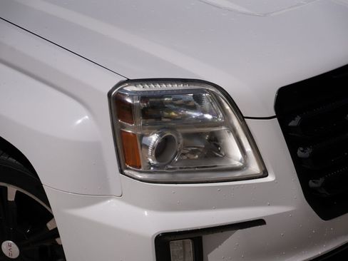 Used 2017 GMC Terrain SLE w/ Nightfall Package FWD image 2