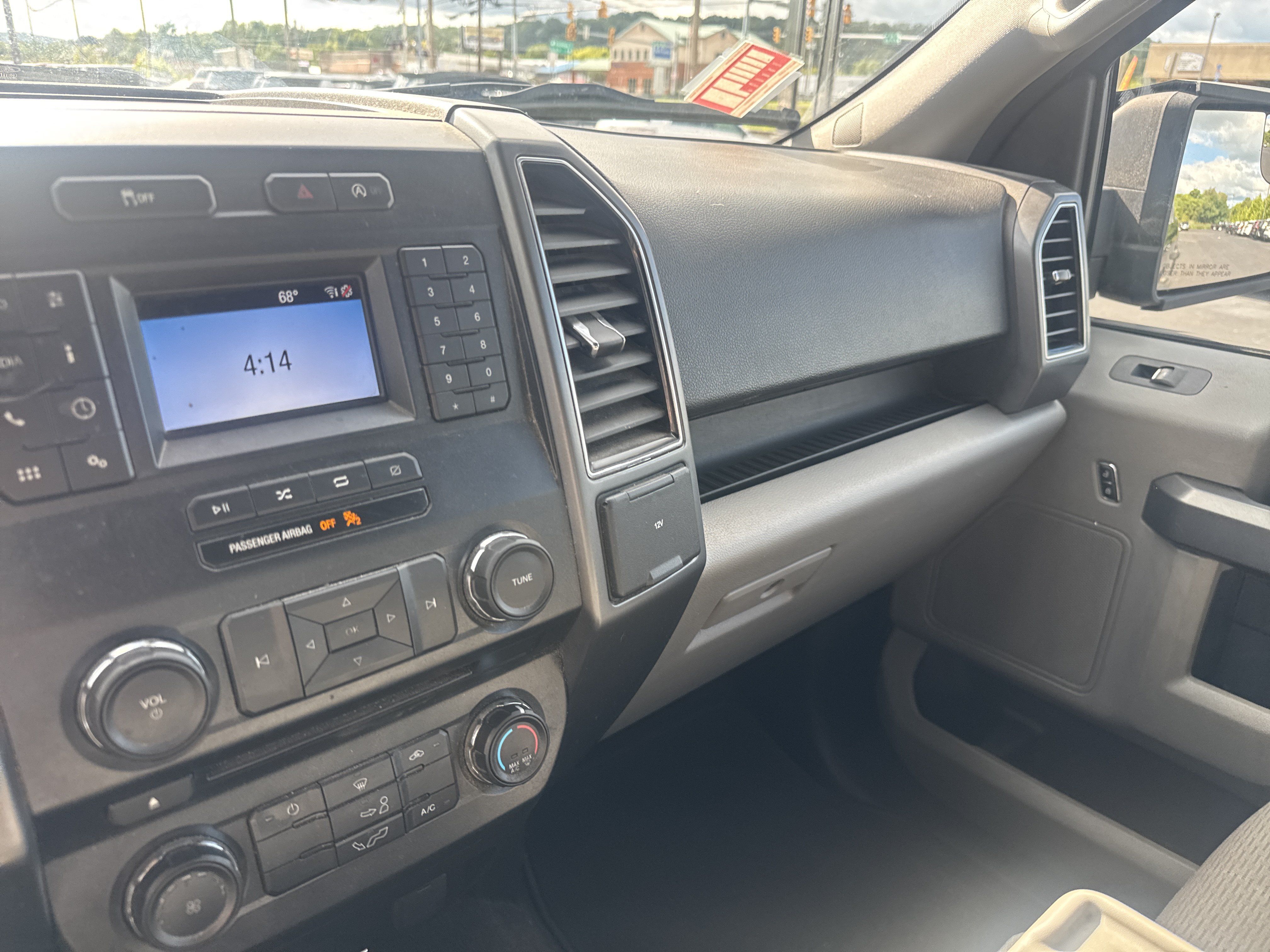 Used 2018 Ford F150 XLT AWD/4WD image 17