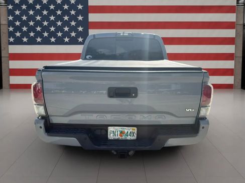 Used 2020 Toyota Tacoma TRD Off-Road w/ Technology Package image 6