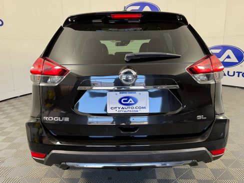 Used 2017 Nissan Rogue SL w/ SL Premium Package FWD image 5